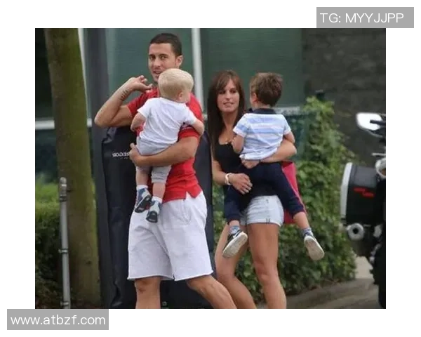 足球明星的妻子米娜揭示家庭生活背后的真实故事与挑战